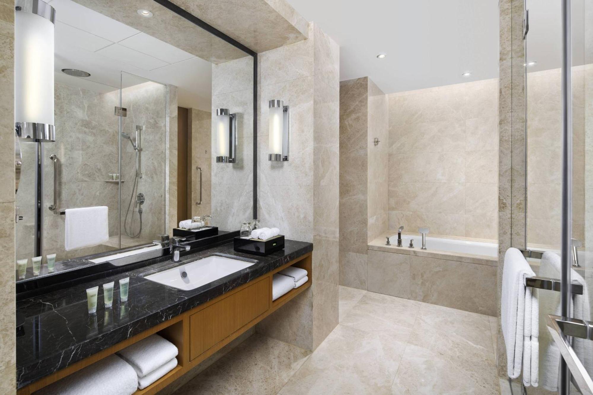 Courtyard By Marriott Zhengzhou East Hotell Eksteriør bilde