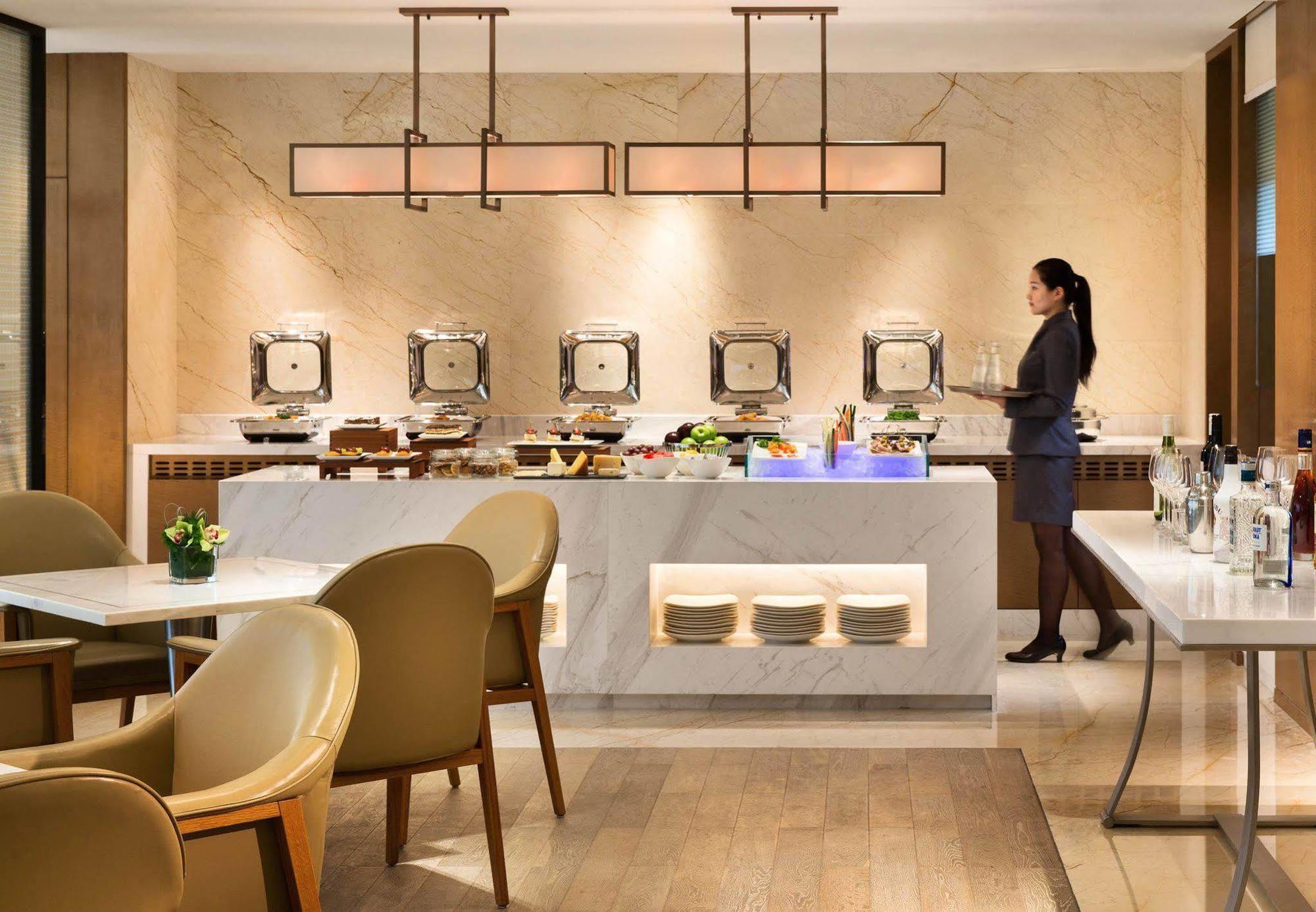 Courtyard By Marriott Zhengzhou East Hotell Eksteriør bilde